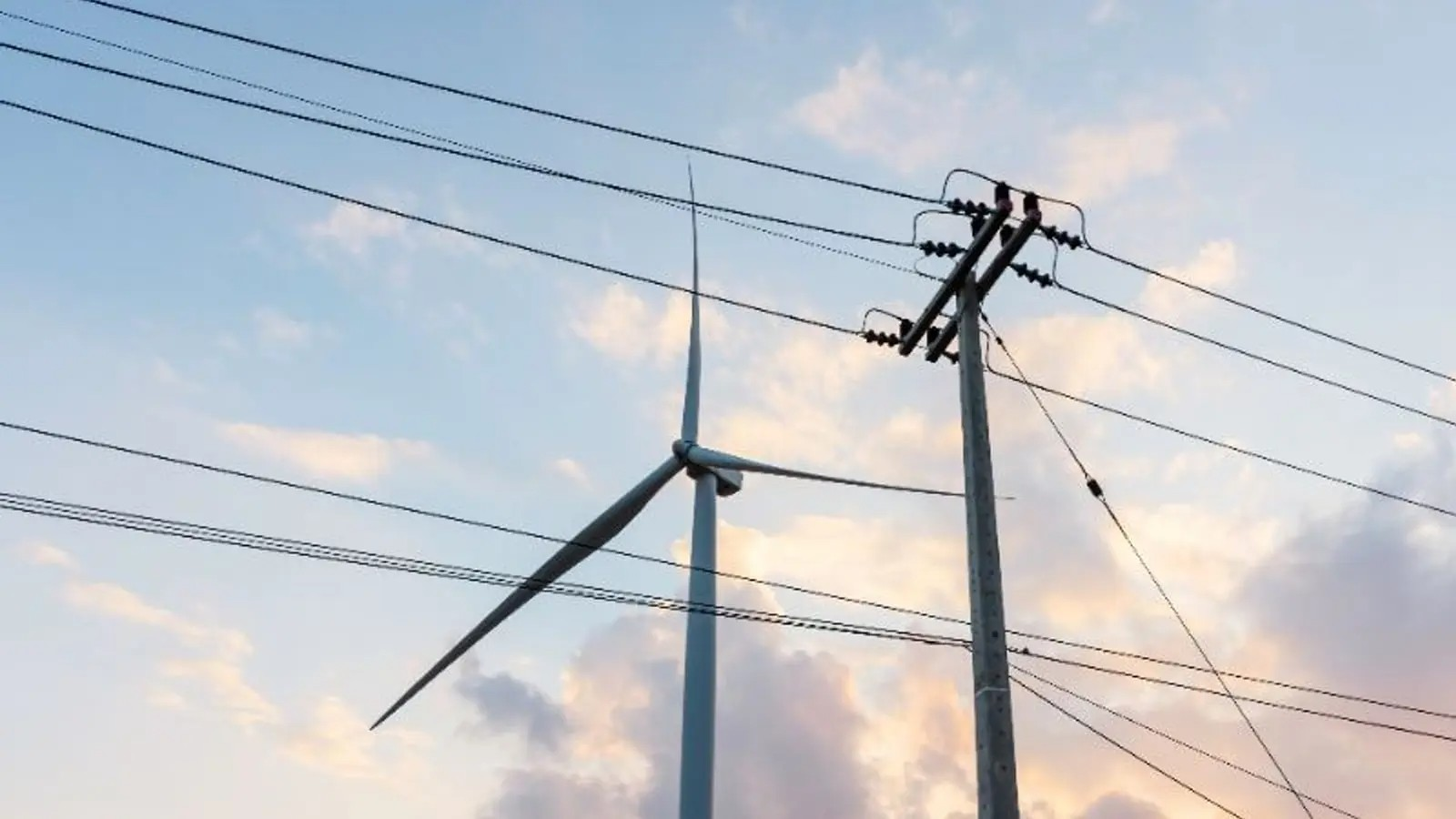 European DSOs press for stronger distribution grid backing