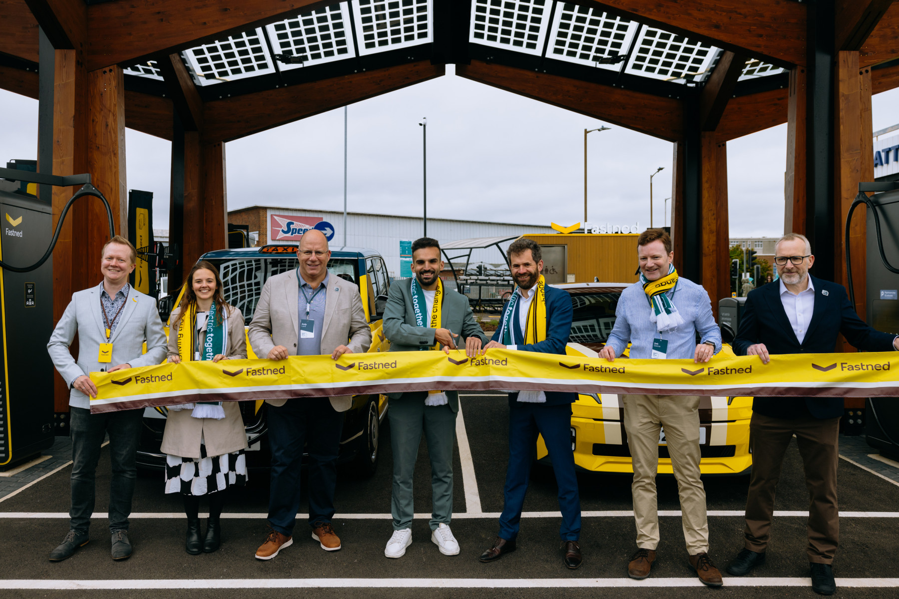 Fastned opens Heathrow-area ultra-rapid hub