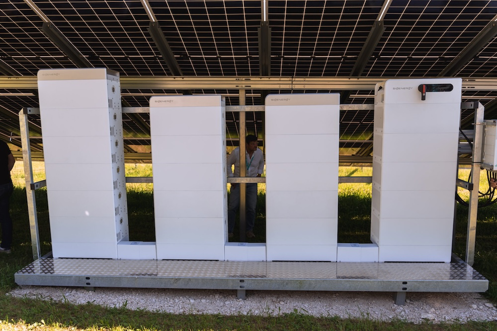 German DC-coupled pilot targets constrained connections