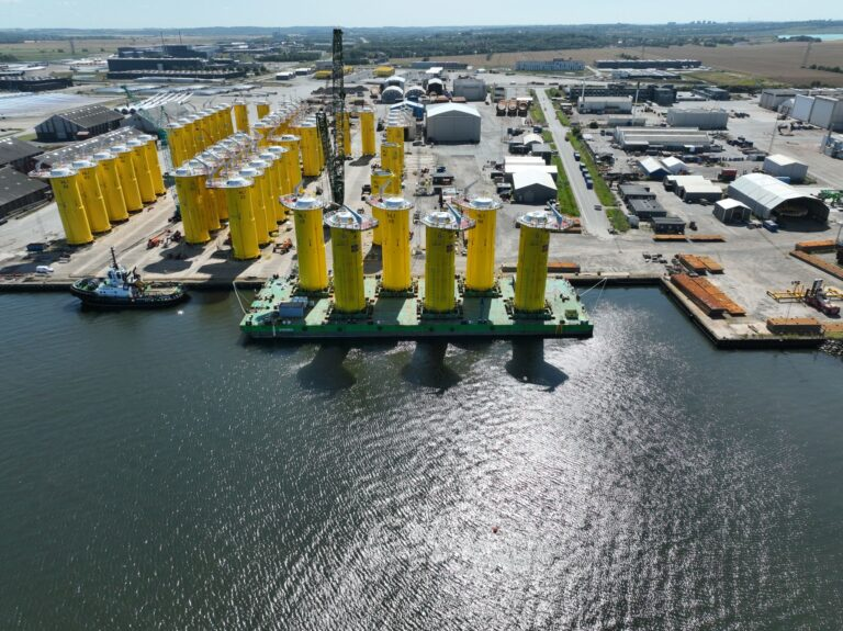 Nordlicht I receives first Aalborg transition pieces Nordlicht I receives first Aalborg transition pieces