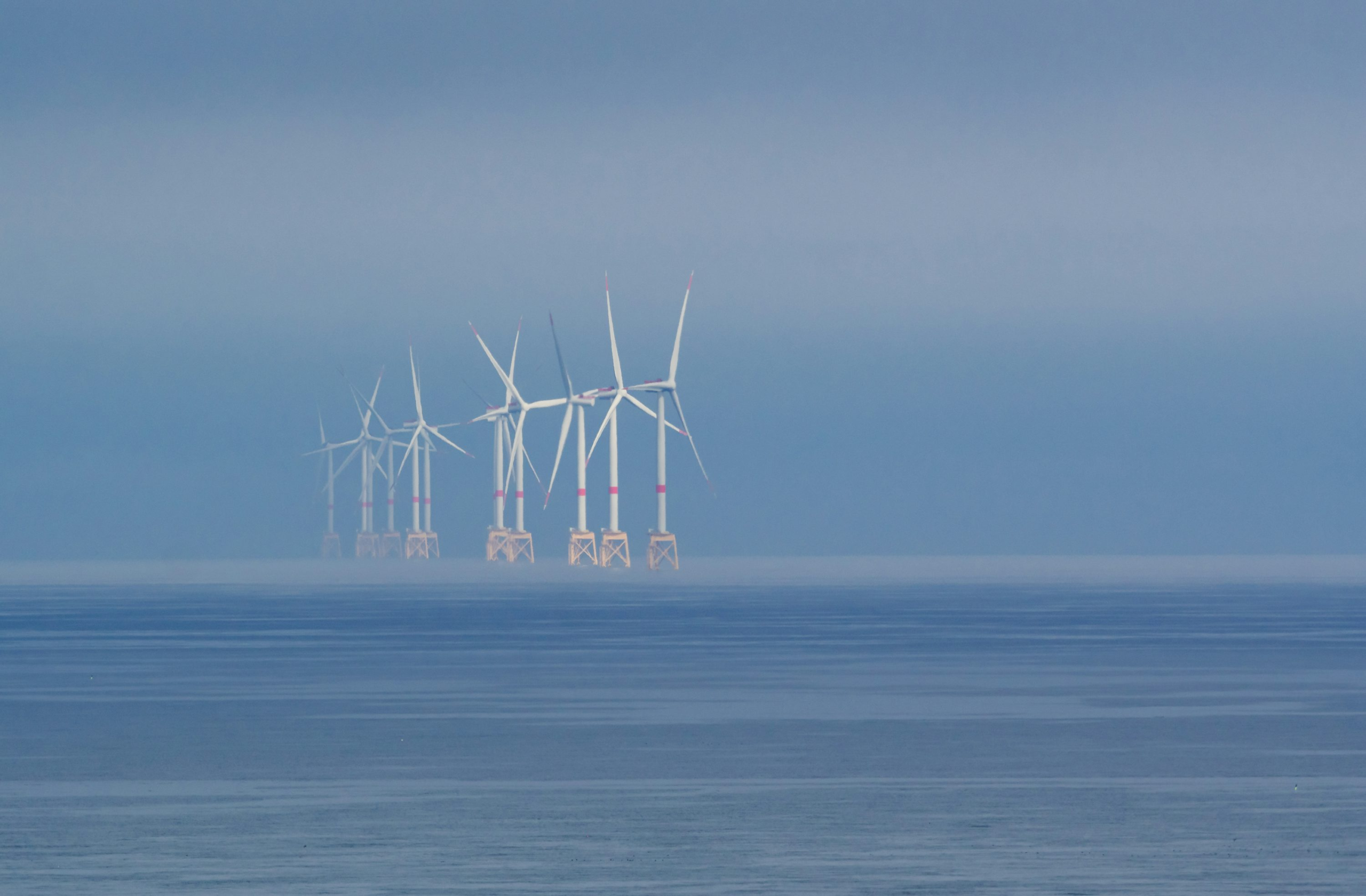 Llŷr floating wind projects secure seabed rights