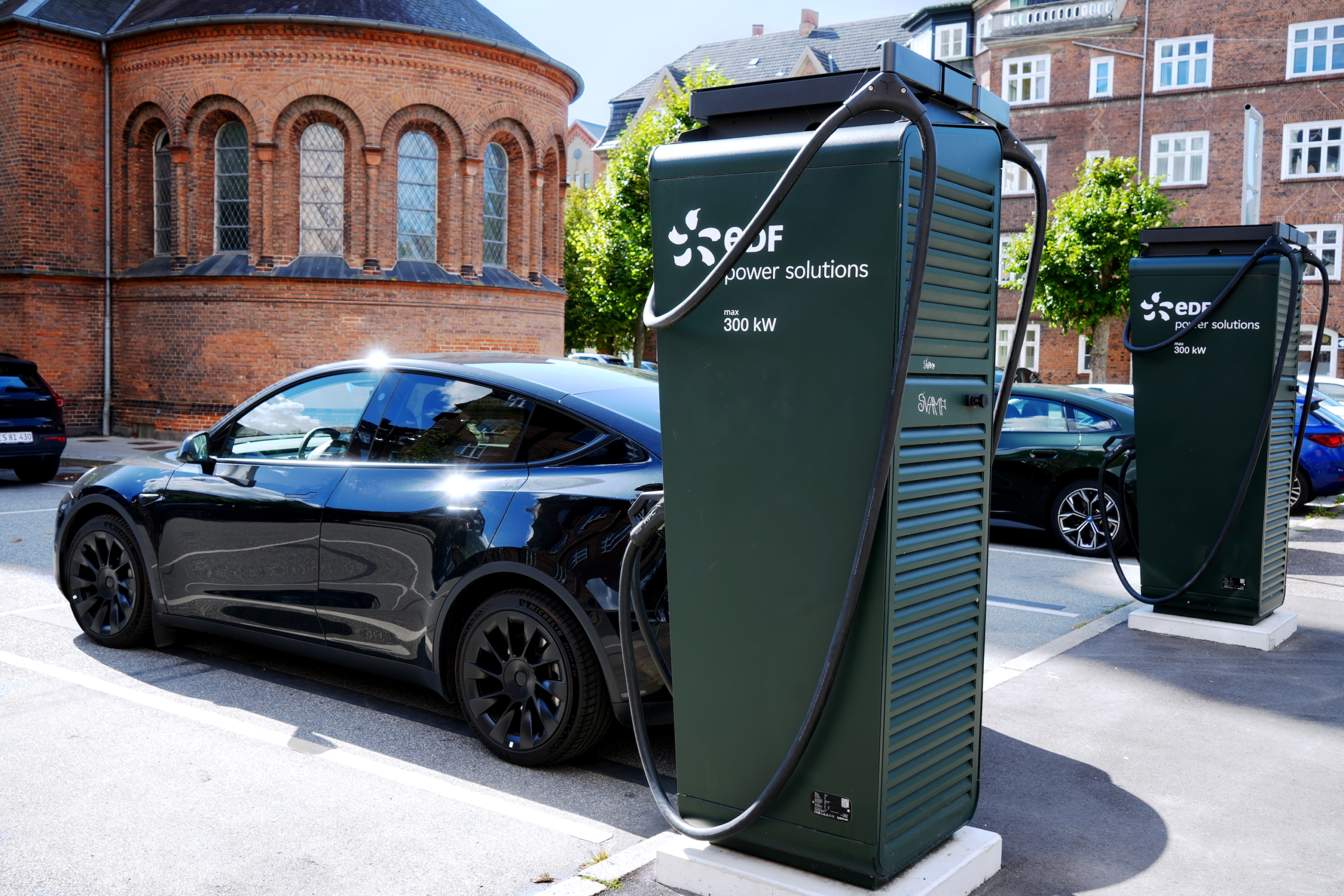 Clever opens EDF charging network to customers Clever opens EDF charging network to customers