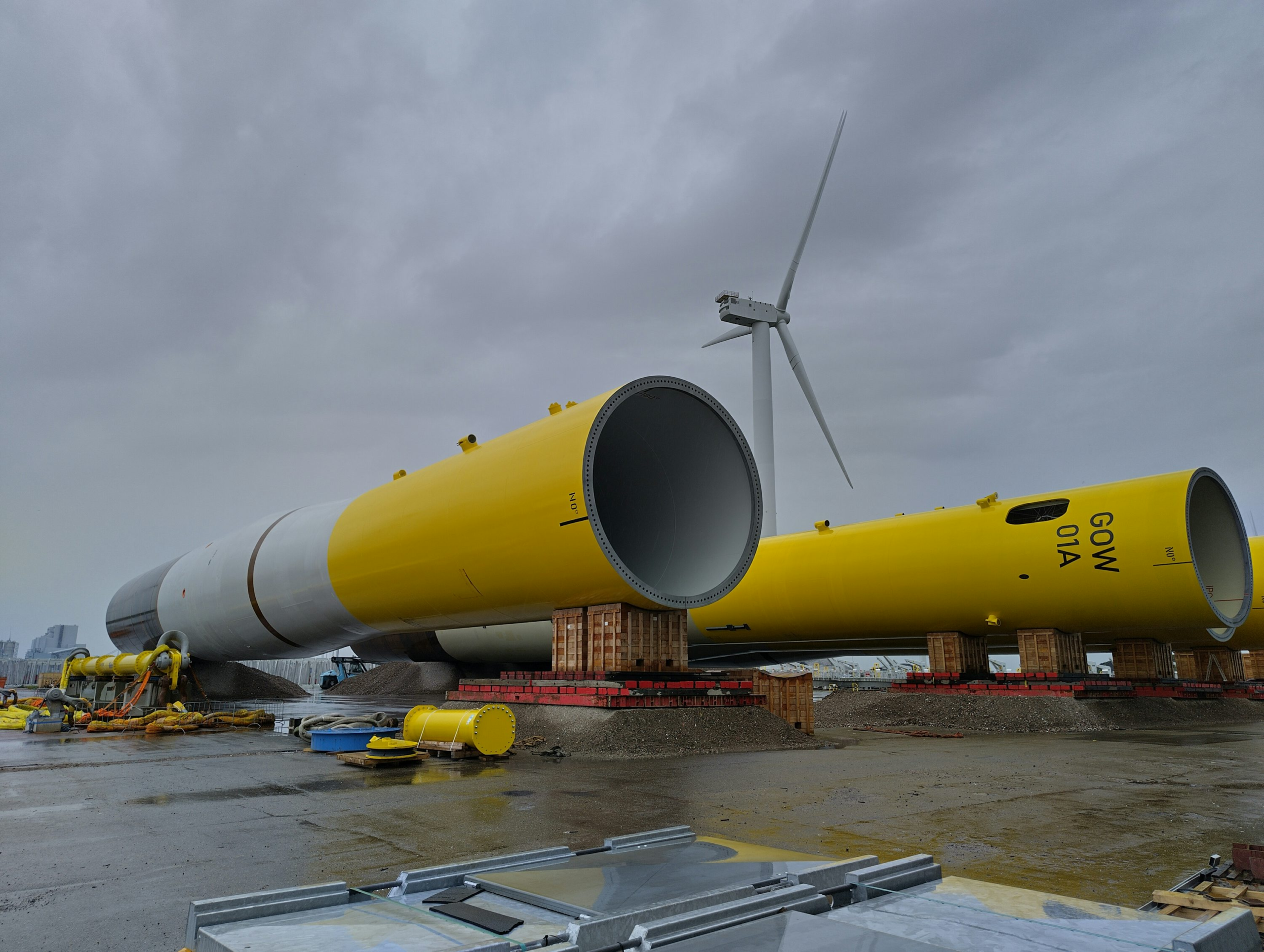 Nordlicht I foundation installation advances offshore
