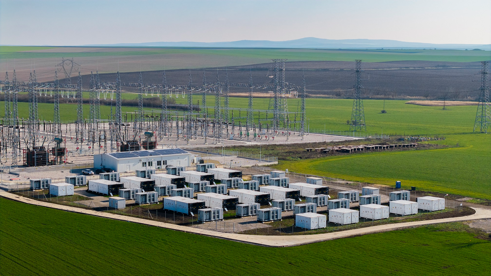 Tenevo hybrid park brings 773 MWh storage online